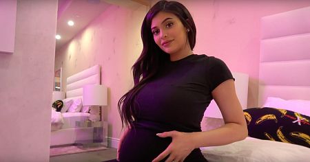 Kylie Jenner's Moving Pro-Life Instagram Post - Pregnancy and Motherhood is 'Empowering