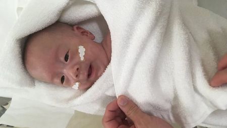 'Tiniest baby boy' ever sent home leaves Tokyo hospital