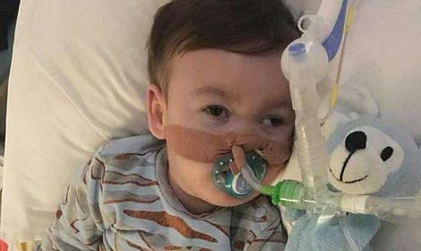 BREAKING: Judge orders hospital to remove Alfie Evans’ life support