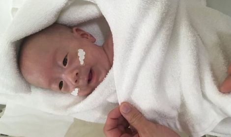 'Tiniest baby boy' ever sent home leaves Tokyo hospital